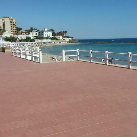 La Tana Nel Vicolo Santa Marinella Exterior foto