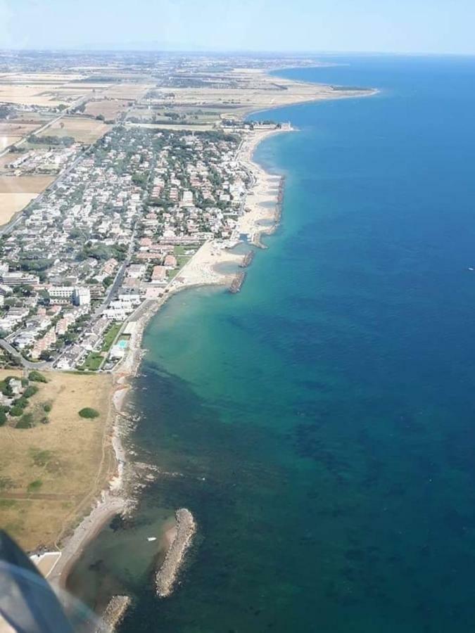 La Tana Nel Vicolo Santa Marinella Exterior foto